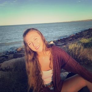 Meet your Posher, Abby